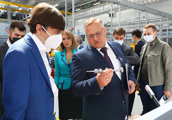 Министр просвещения России дал высокую оценку производственно-учебному центру Ростеха в Уфе