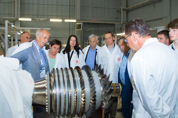 Российские промышленники расширяют сотрудничество с пермскими моторостроителями