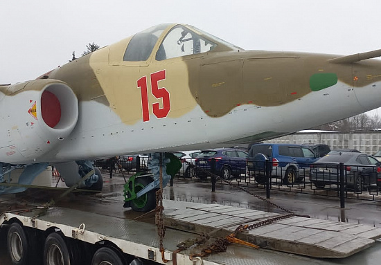 Грузовой транспорт доставит к отделу кадров ОДК-УМПО самолет Су-25