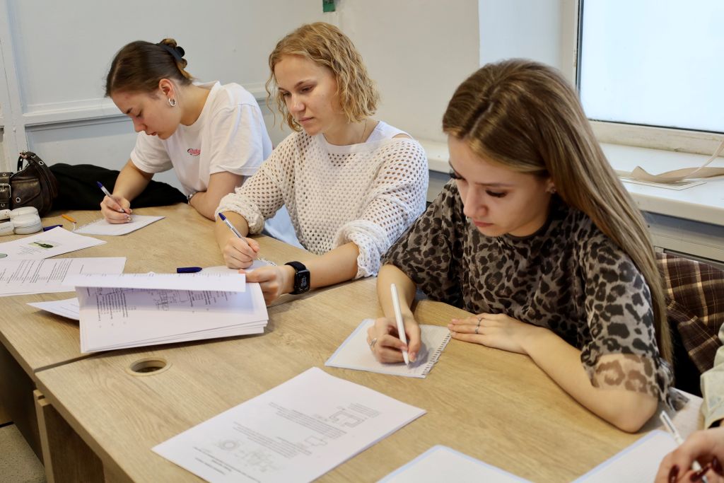 В ОДК-Салют студенты трека «Крылья Ростеха» будут решать сложные профильные задачи.jpg В ОДК-Салют студенты трека «Крылья Ростеха» будут решать сложные профильные задачи.jpg