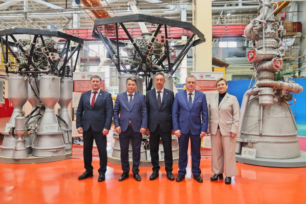 Руководители региона посетили самарское предприятие ОДК-Кузнецов в преддверии Дня космонавтики Руководители региона посетили самарское предприятие ОДК-Кузнецов в преддверии Дня космонавтики.jpg