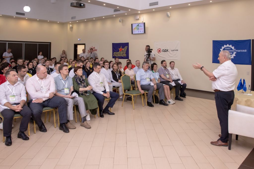 2_Встреча с Виктором Поляковым.jpg