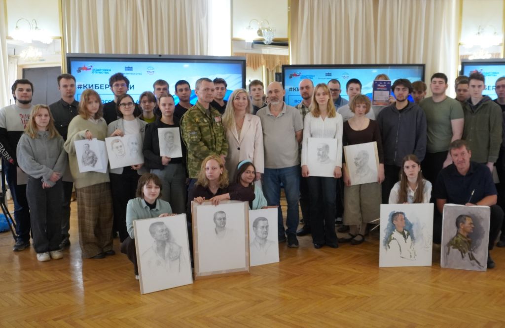На встречу с героями СВО пришли 40 подростков.JPG