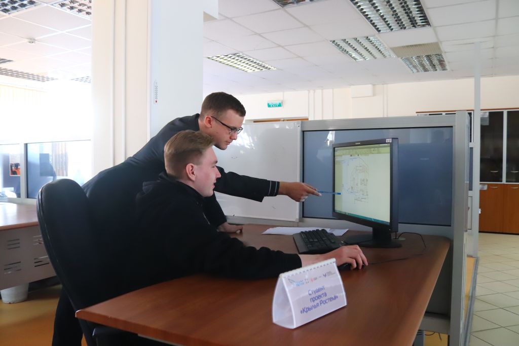 Студенты "Крыльев Ростеха" в ОКБ "Мотор"