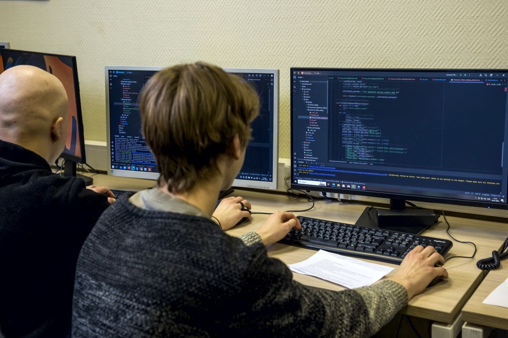 Второкурсники «Кода Ростеха» решают реальные задачи ОДК-Сатурн.jpg