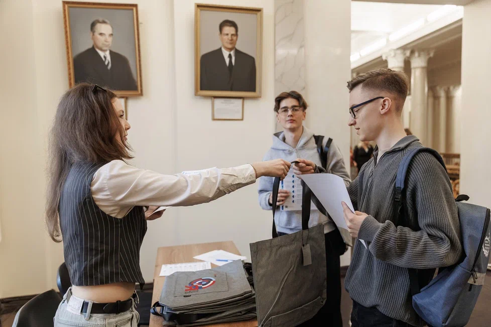 Второе место у одиннадцатиклассника Дмитрия Григорьева.jpg