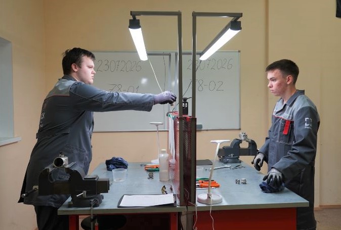 Студенты-целевики успешно получат свидетельство о квалификации «Слесарь-сборщик авиационных двигателей и агрегатов».jpg