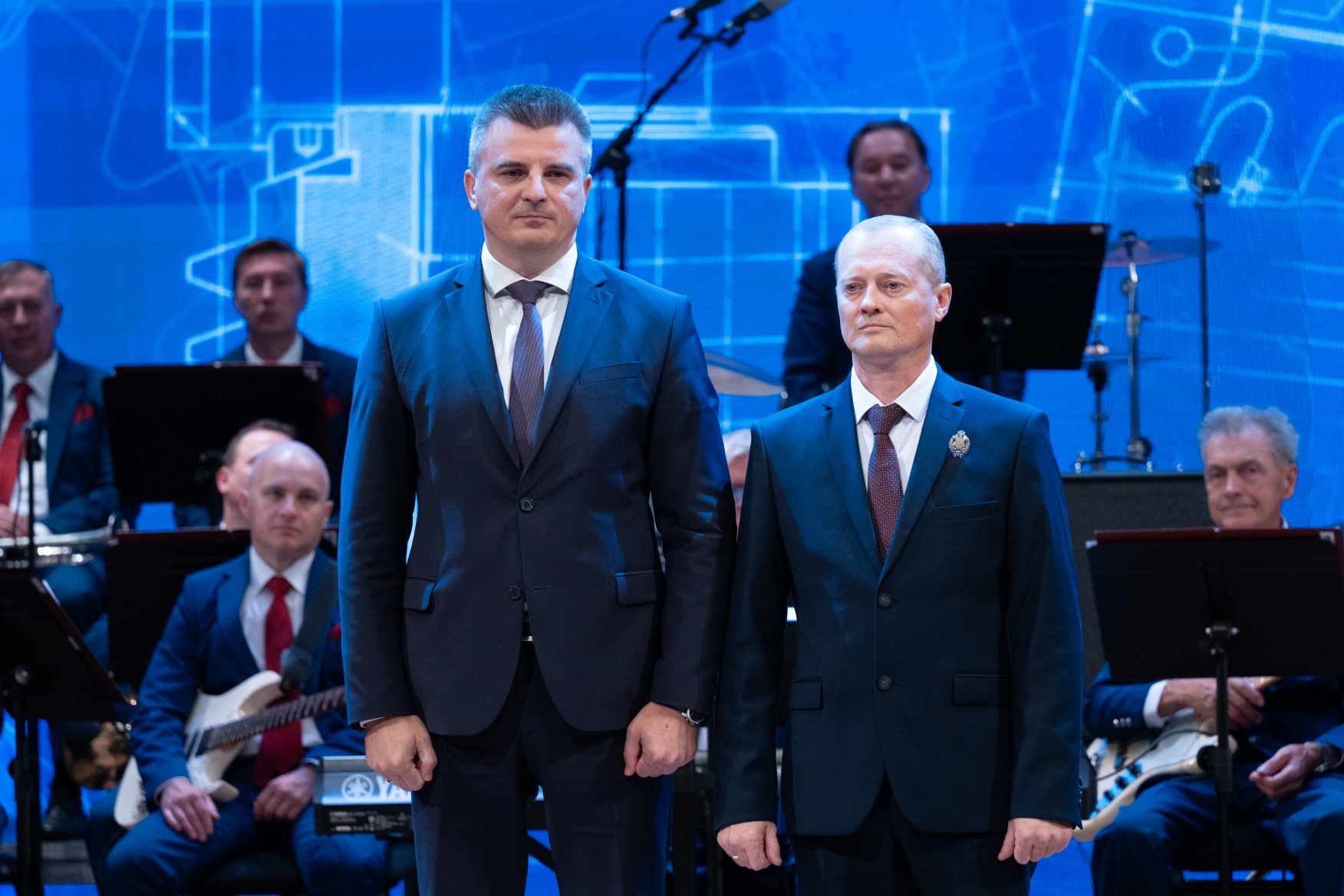 Вице-губернатор Самарской области Вячеслав Романов наградил работников ОДК-Кузнецов