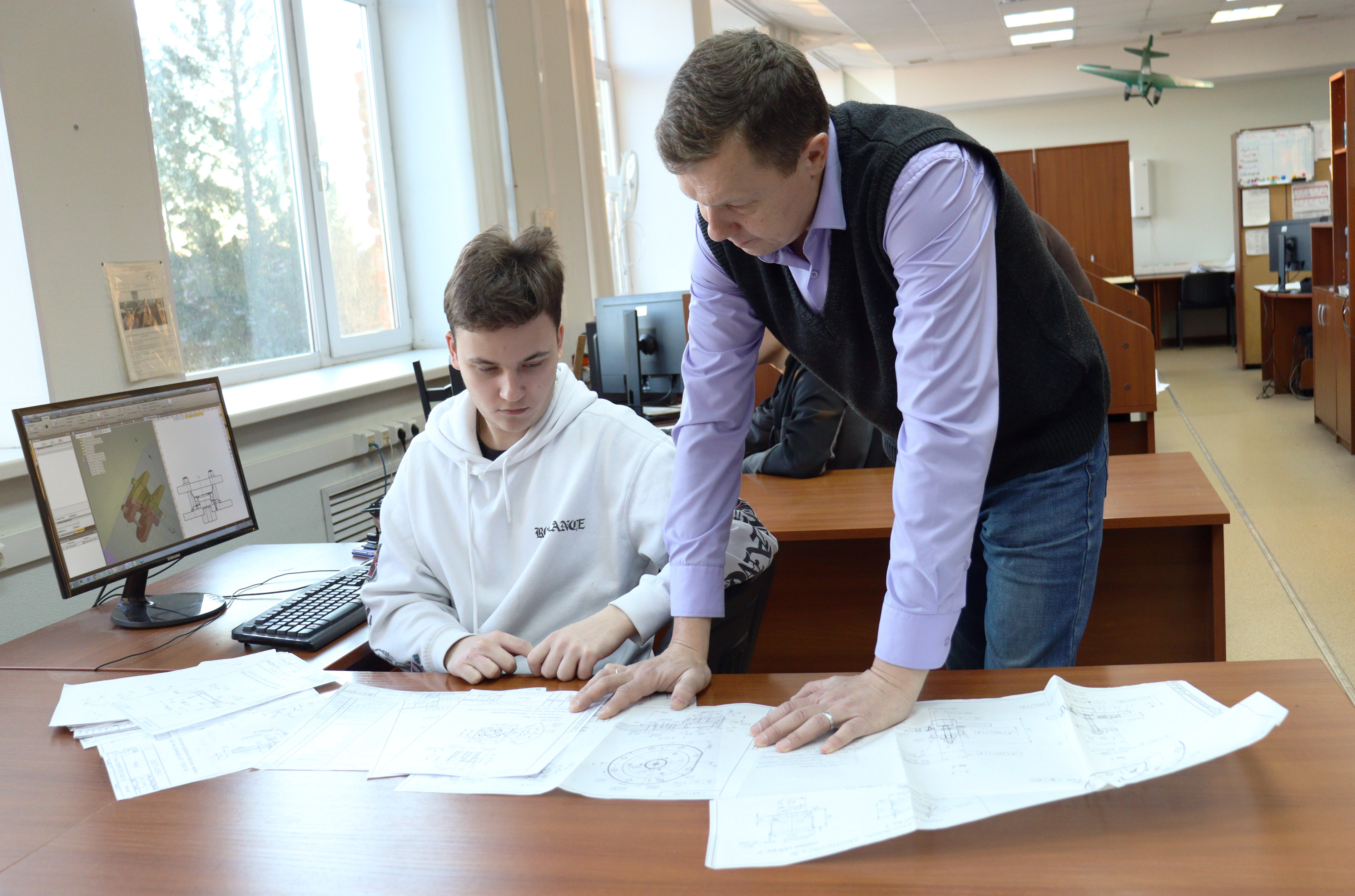 Первокурсники «Крыльев Ростеха» приступили к решению производственных задач в ОДК-УМПО